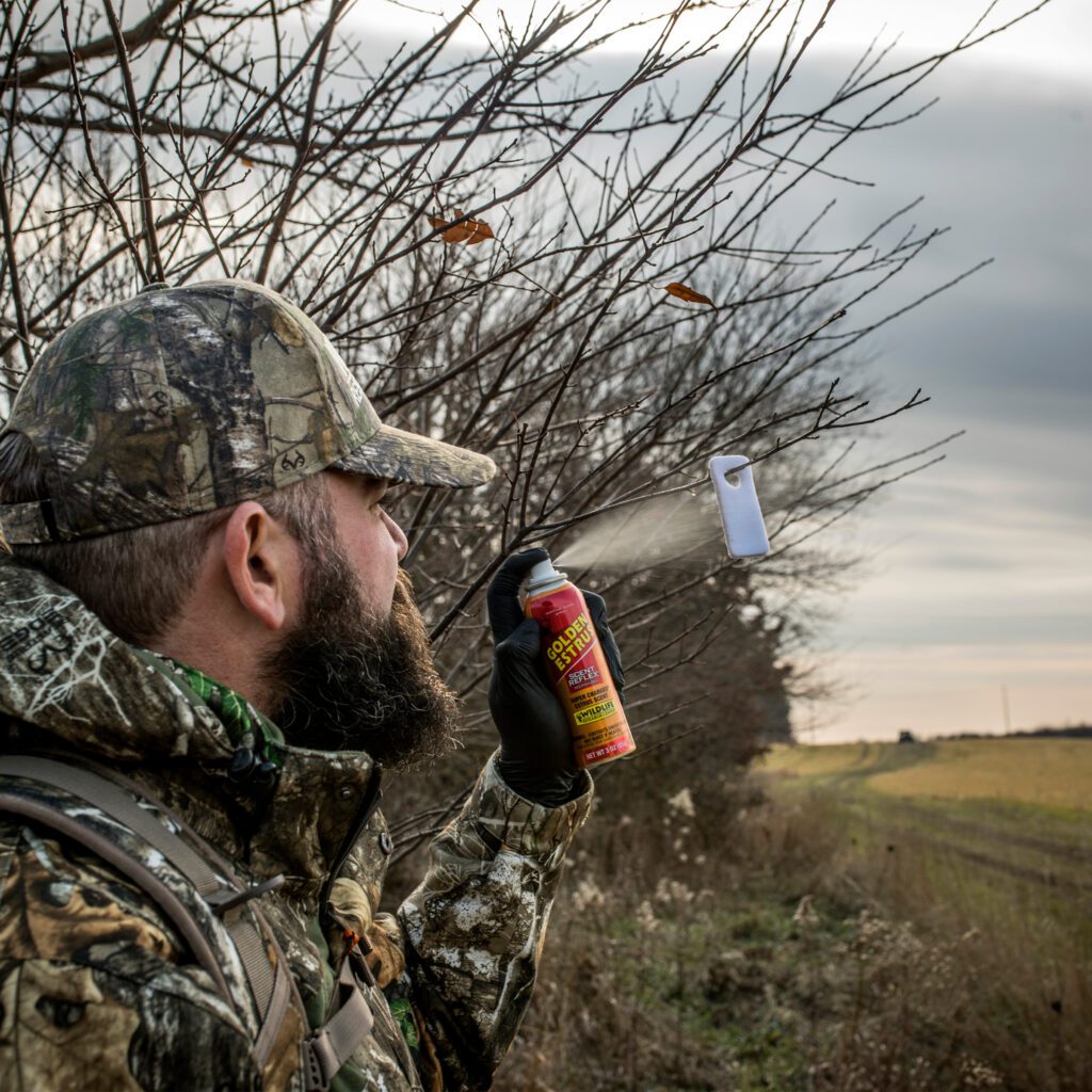 Wildlife Research Center Golden Estrus w/Scent Reflex Technology Spray Can