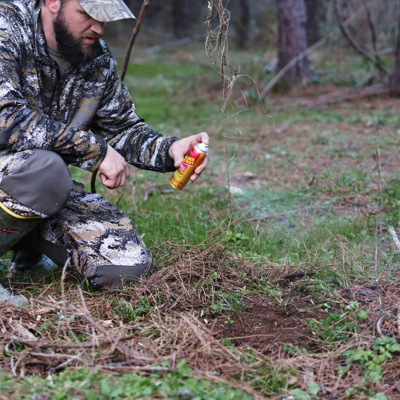 Load image into Gallery viewer, Wildlife Research Center Golden Estrus w/Scent Reflex Technology Spray Can
