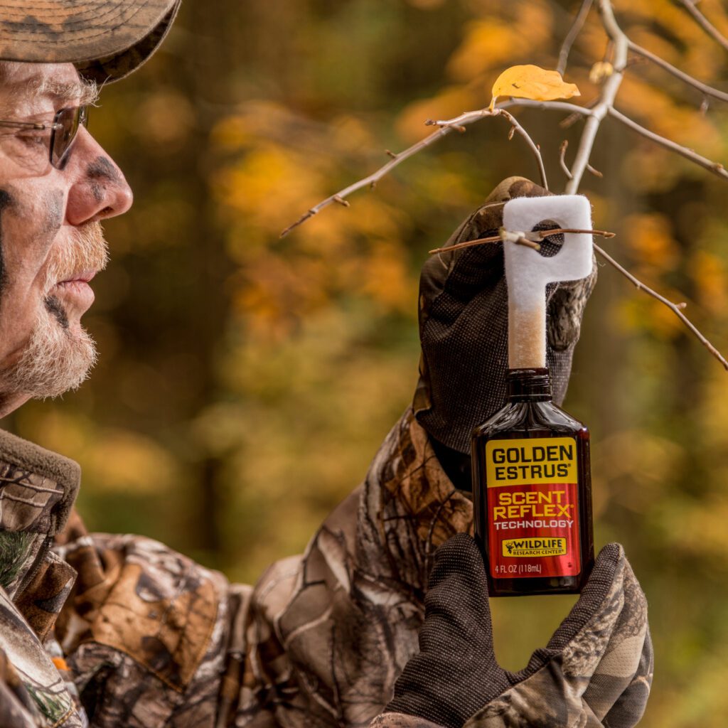Wildlife Research Center Golden Estrus w/Scent Reflex Technology