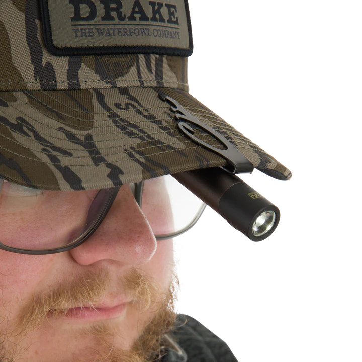 Load image into Gallery viewer, Drake Cap Light
