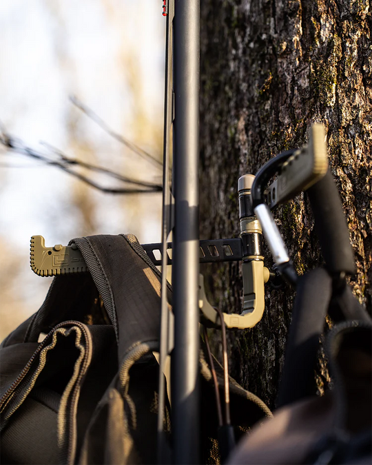 Banded Air Triple Tree Hook