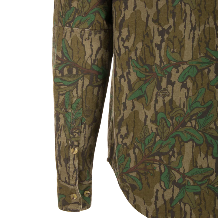 Load image into Gallery viewer, Ol' Tom Men's Throwback 80 Button Down Field Shirt - Greenleaf Camo
