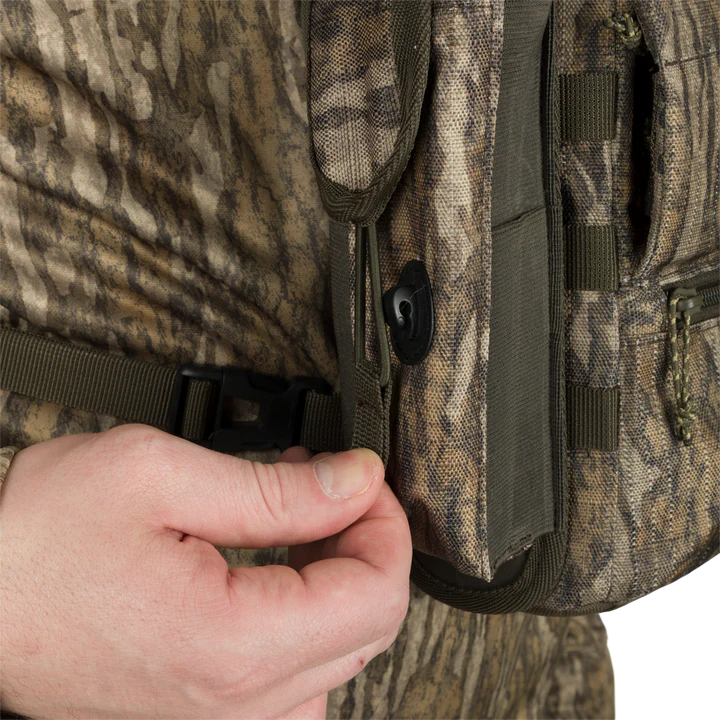Load image into Gallery viewer, Ol' Tom Run-N-Gun Turkey Chest Pack
