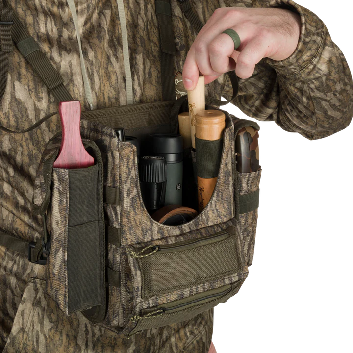 Load image into Gallery viewer, Ol' Tom Run-N-Gun Turkey Chest Pack
