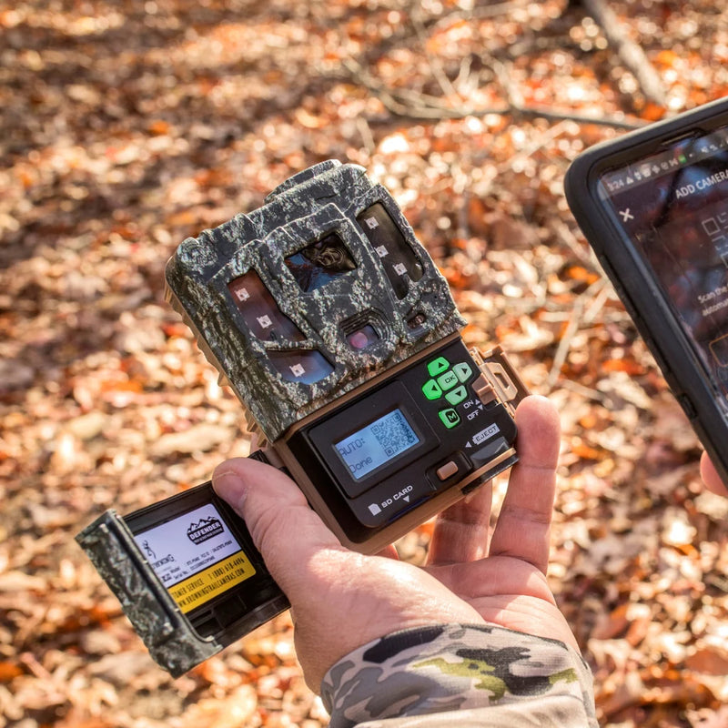 Load image into Gallery viewer, Browning Defender Pro Scout Max Extreme HD 20mp Cellular Trail Camera
