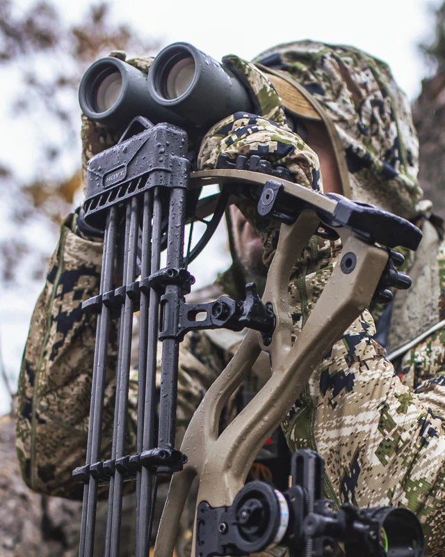Load image into Gallery viewer, Hoyt Carbon Superlite Quick-Detach Quiver
